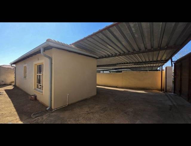 3 BEDROOM HOUSE FOR SALE IN RIVERSIDE VIEW EXT 35